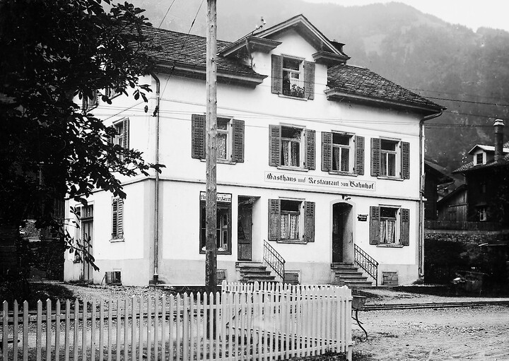 Das «Bahnhöfli» in Engi-Vorderdorf.